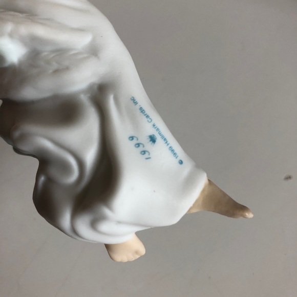 Hallmark Keepsake - Angel of Hope - Picture 2 of 3